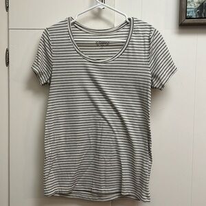 Basic Tee White w Black Stripes